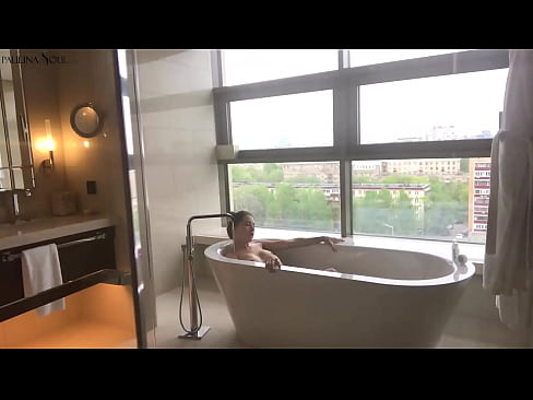 ❤️ Tremendous nwa ọhụrụ mmasị jerking anya ọtụ ya n'ime ụlọ ịwụ ahụ ❌  na anyi ❌️❤